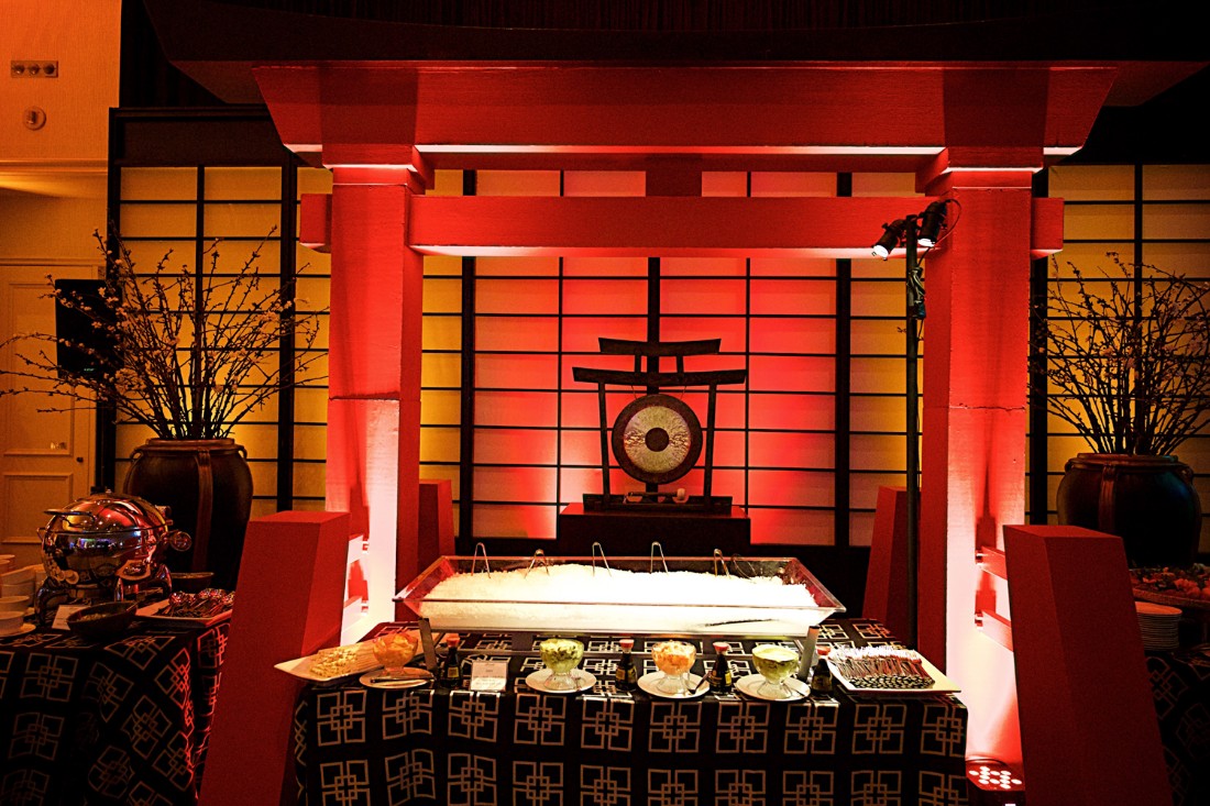 around_world_0001_EyeofPassion_000 14