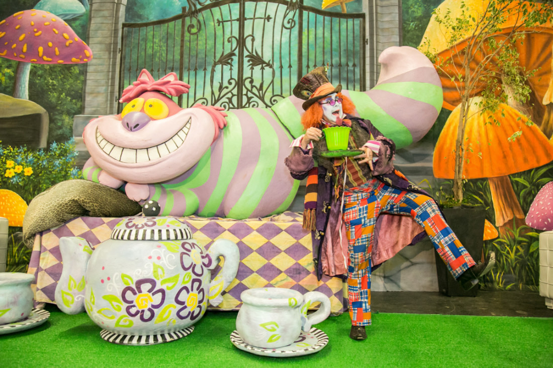 DinnerInWonderland Option2_1