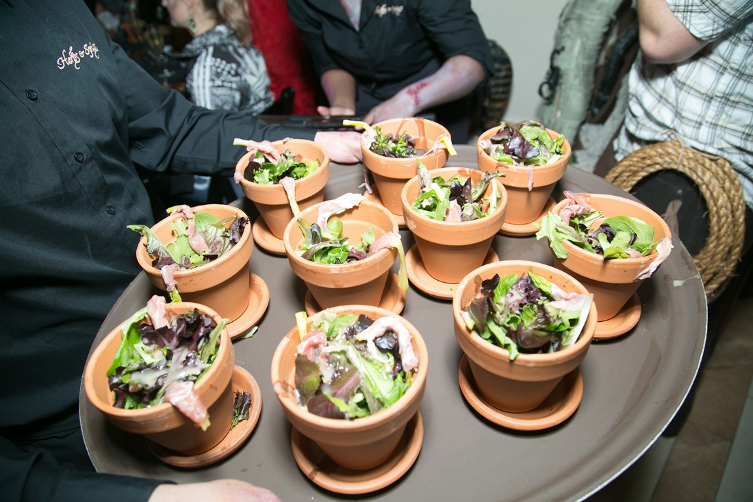 haunted_dinner_0003_Layer 11